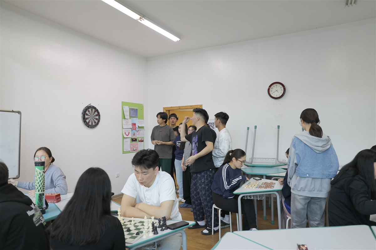 Дотуур байр 25