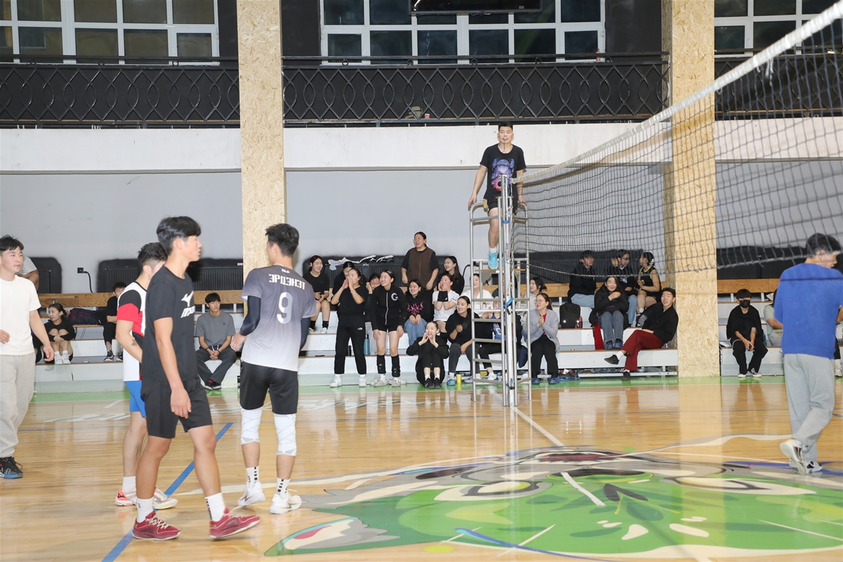 Дотуур байр 25