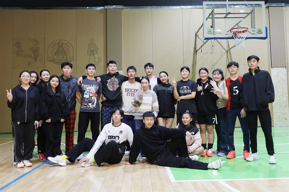 Дотуур байр 25