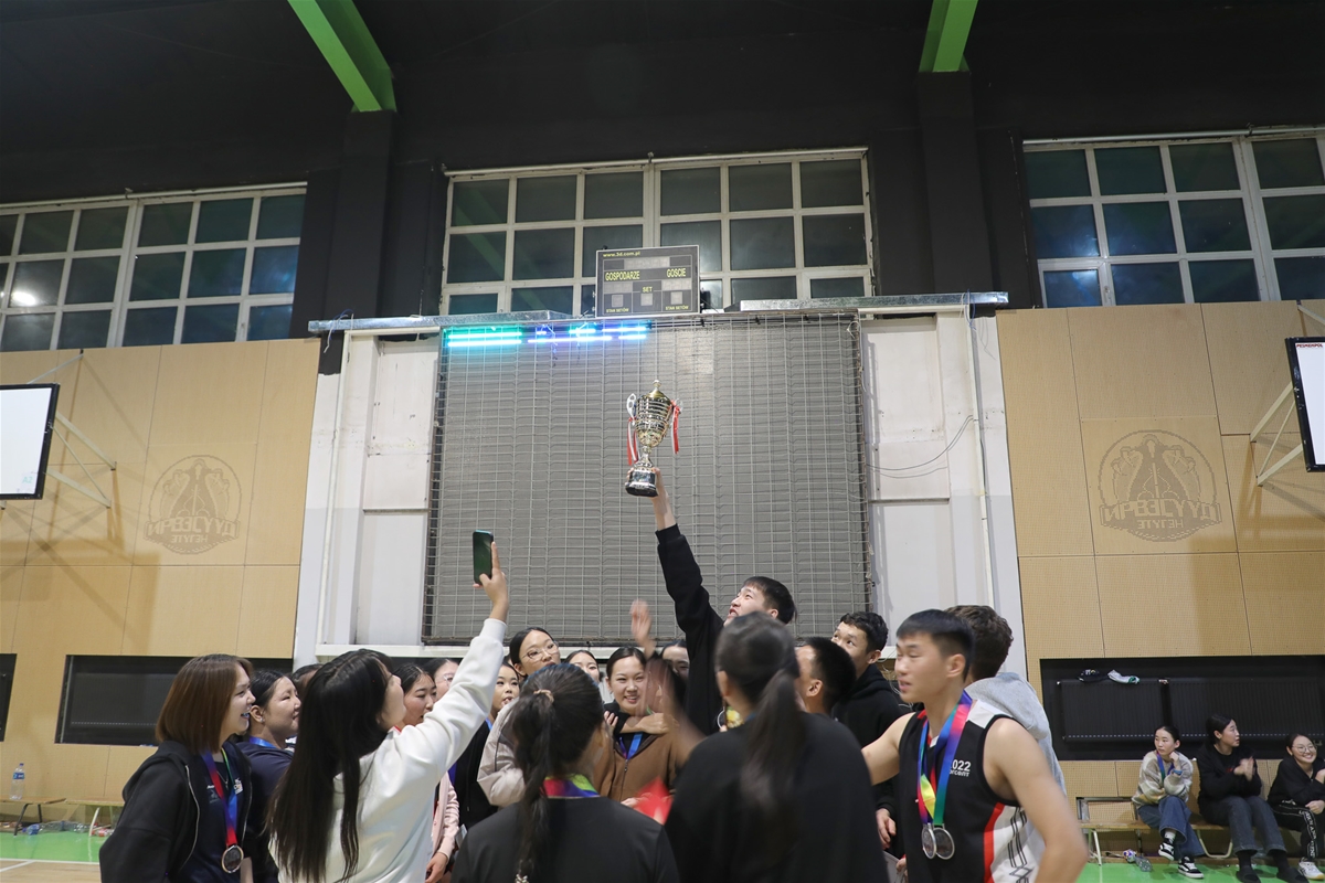 Дотуур байр 25